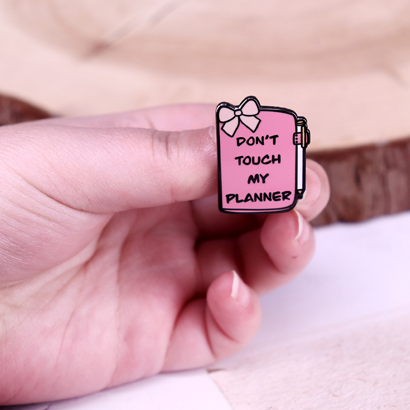 Jangan sentuh Pin Enamel peren - Planned Parenthood ulasan dan harga