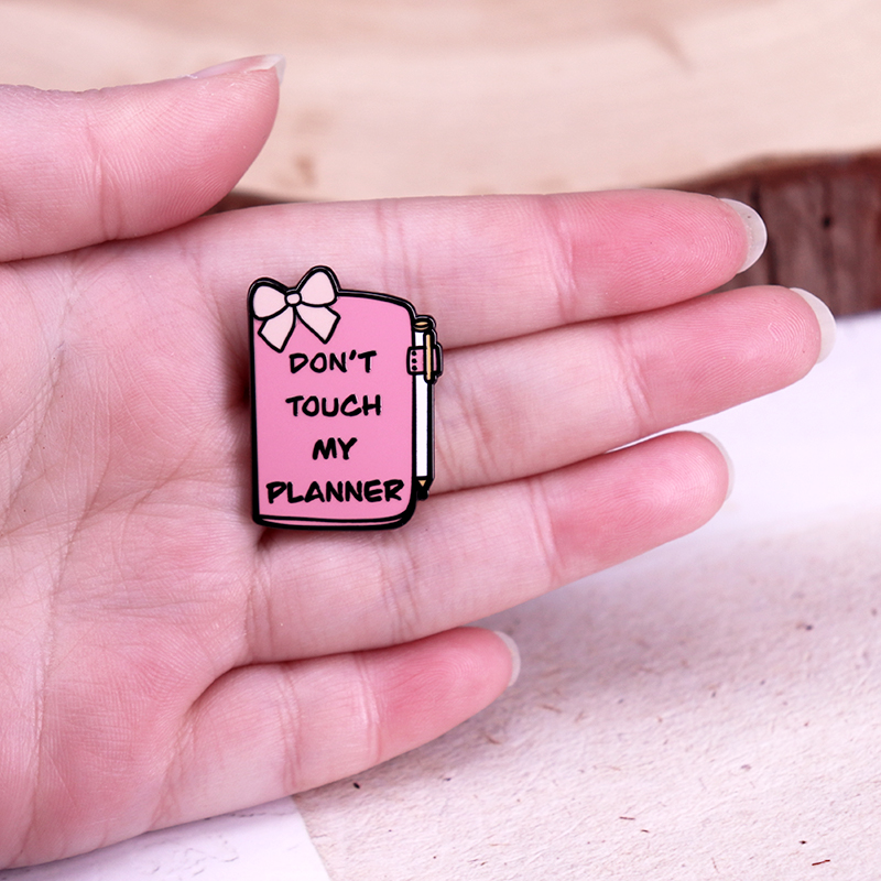 Jangan sentuh Pin Enamel peren - Planned Parenthood ulasan dan harga